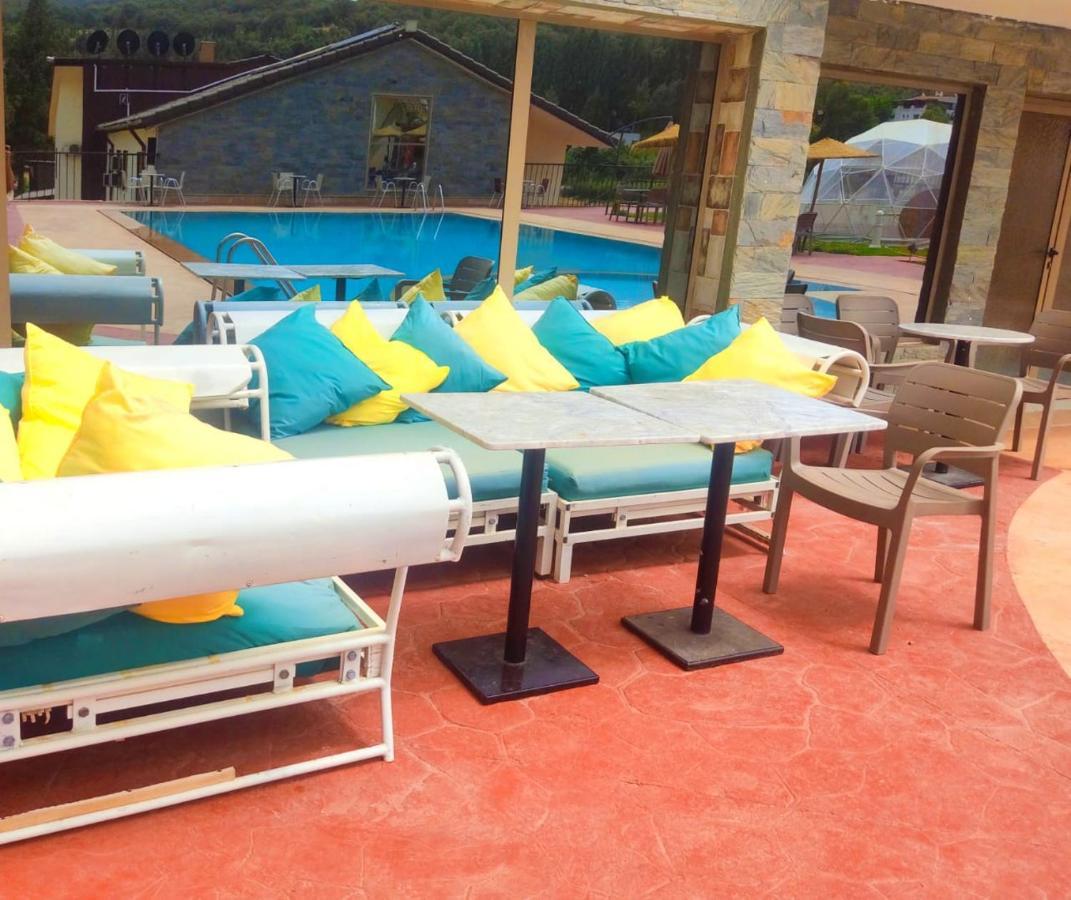 Palais Du Cedre Hotel Ait Bou Tarhat ภายนอก รูปภาพ